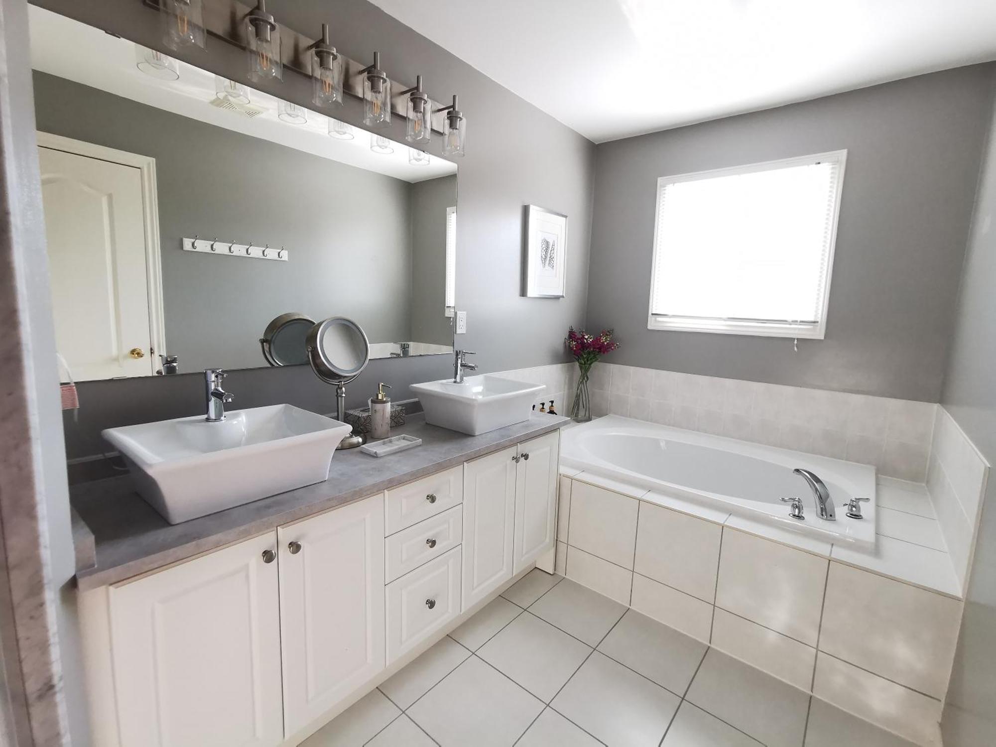 4 Bedroom 3 Washroom Charming Home In Markham With Warm Cozy Vibe 外观 照片